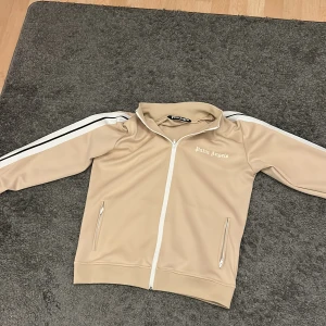 Beige Palm angels tröja  - Beige Palm angels tröja i storlek m 