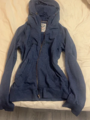 Mörk blå kofta - Mörk blå kofta gammal vet inte om den går att hitta längre💞storlek xs 