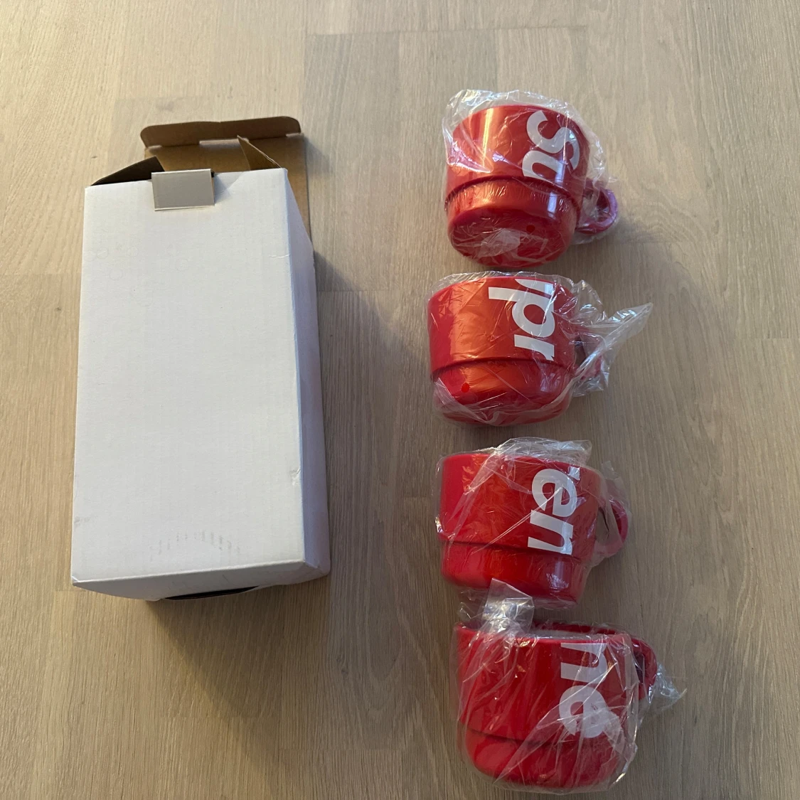 Supreme red Muggar stacking cups set of 4 - 3