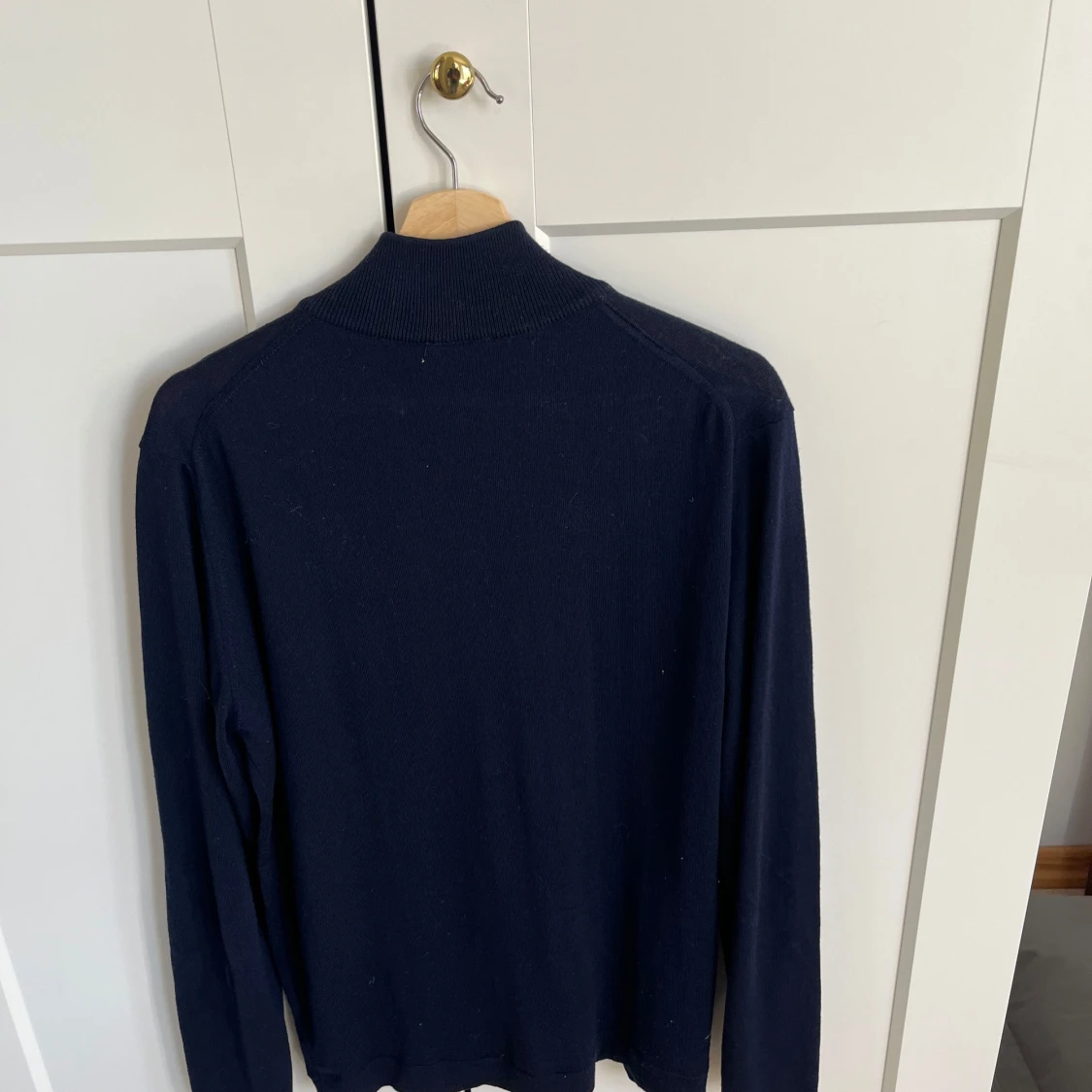 Mörkblå kofta från Oscar Jacobson - 1