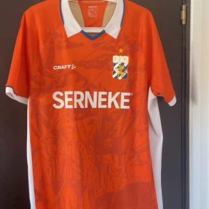 IFK Göteborg orange matchtröja Craft - Säljer tredjestället IFK Göteborg Nummer 30 och Yalcouyé på ryggen. 
