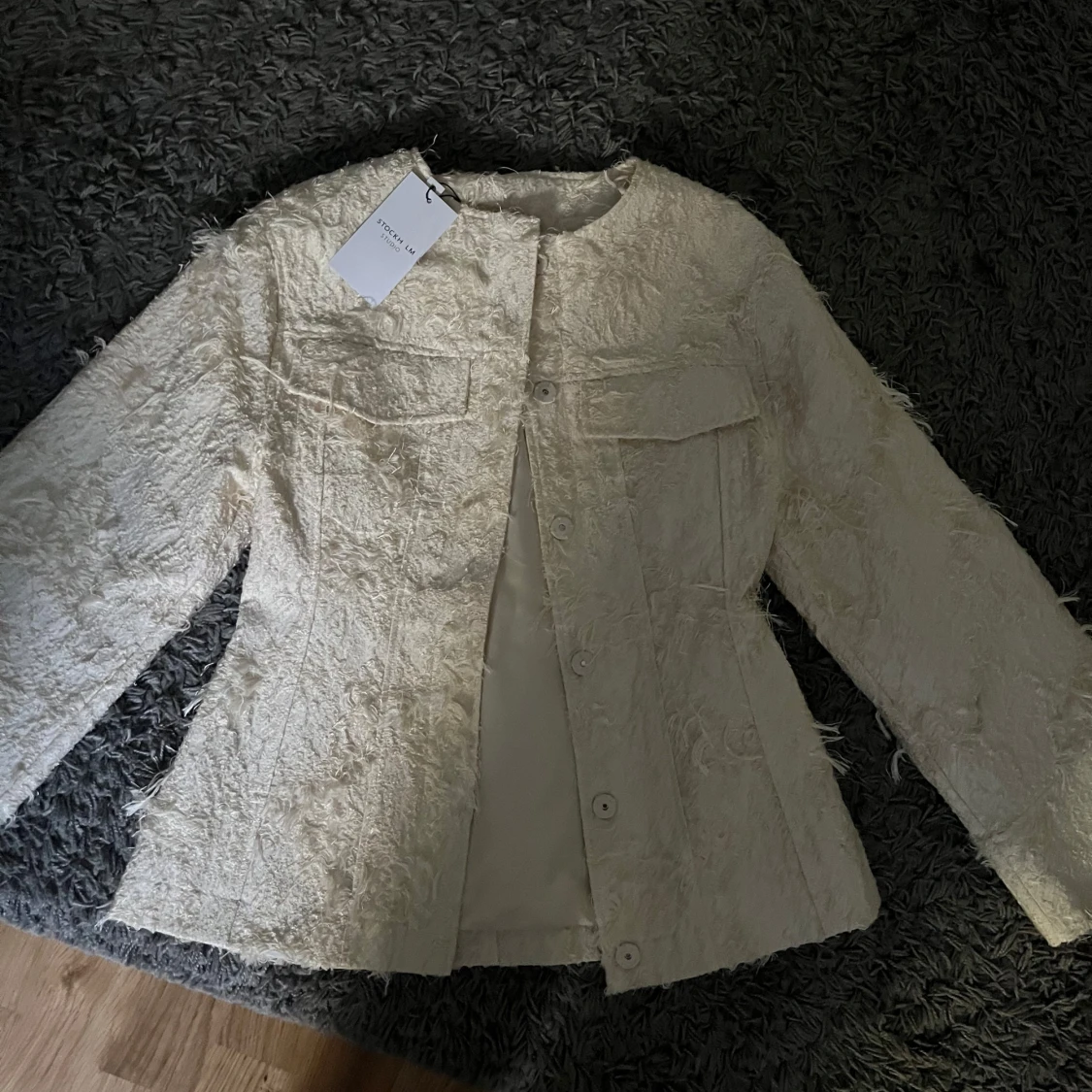 Offwhite Bree jacka från STOCKH LM Studio - 4