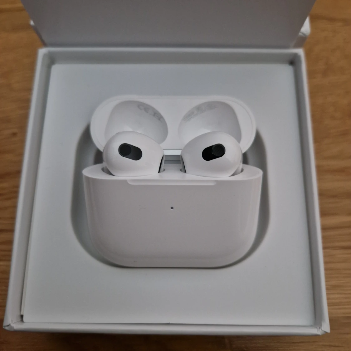 AirPods 3 - 1