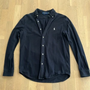 Ralph lauren skjorta - Säljer en Ralph lauren skjorta då den inte passar, storleken är S och skicket är mycket bra. Vid frågor eller intresse är det bara att skriva!