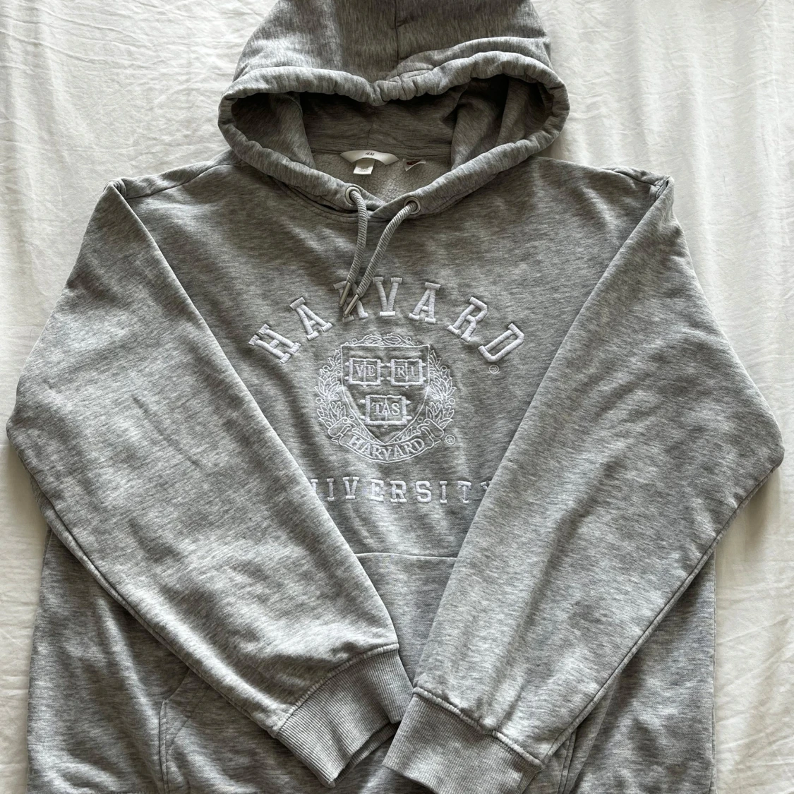 Grå Harvard hoodie från H&M XS - 2