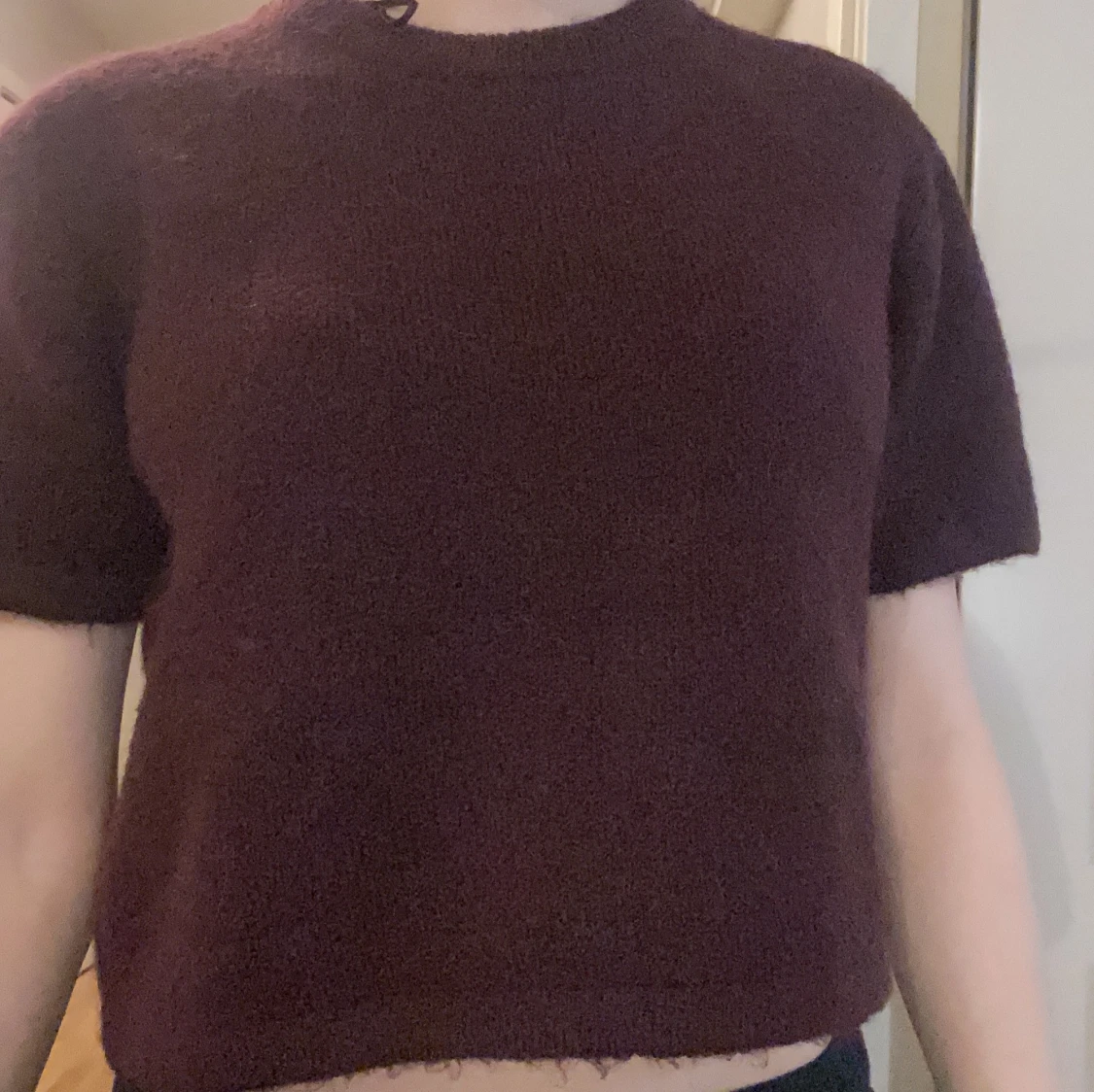 Stickad kortärmad vin röd tröja 