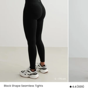 Svarta seamless tights Aim'n  - Svarta seamless tights från Aim'n i storlek M. Hög midja och tight passform som formar kroppen snyggt. Endast använda 2 gånger då dem ej passade mig. Inköpspris 699, säljer för 400. Du står för frakten🌸