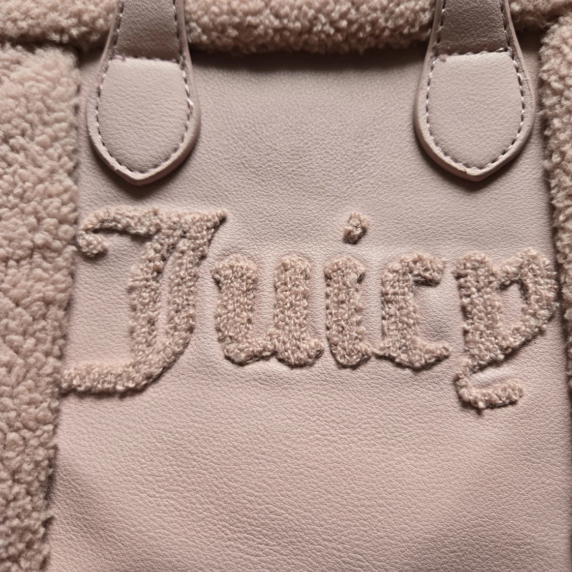 Rosa axelväska från Juicy Couture - 2