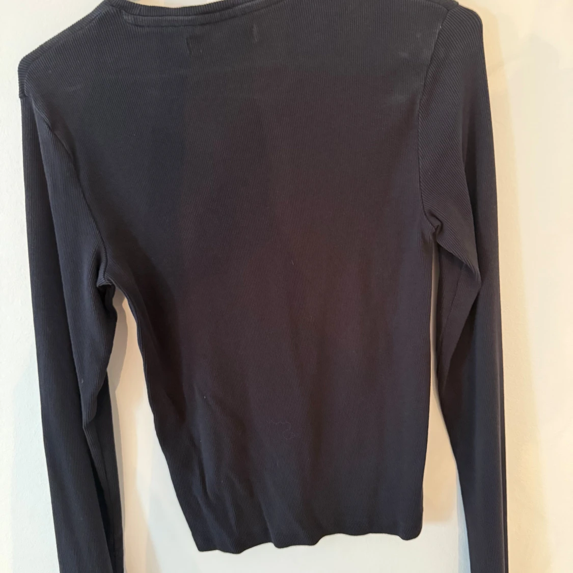 Svart långärmad topp från BikBok - 1