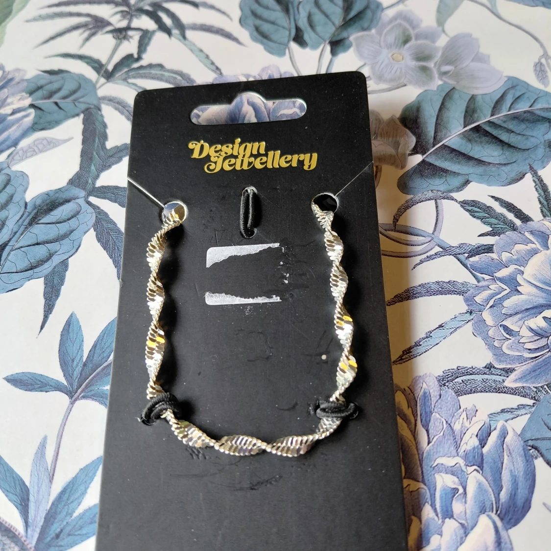 Silvrigt tvinnat armband Design Jewellery