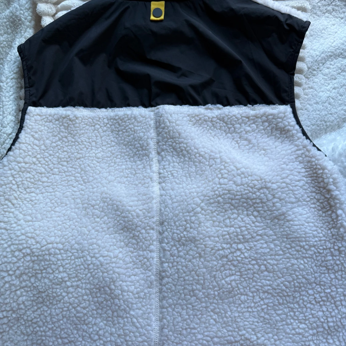 Vit och svart fleeceväst från H&M - 2