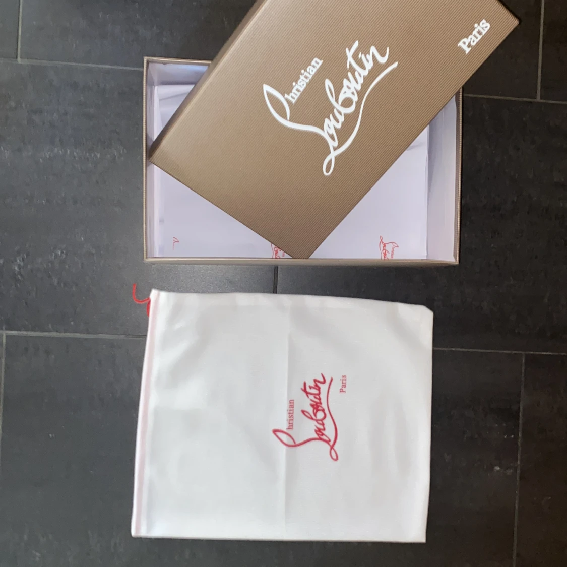 Mörkblå sneakers från Christian Louboutin - 1