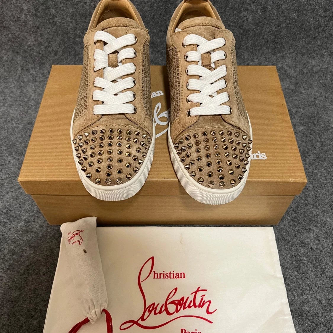 Bruna Louboutins med nät (nya)  - 1