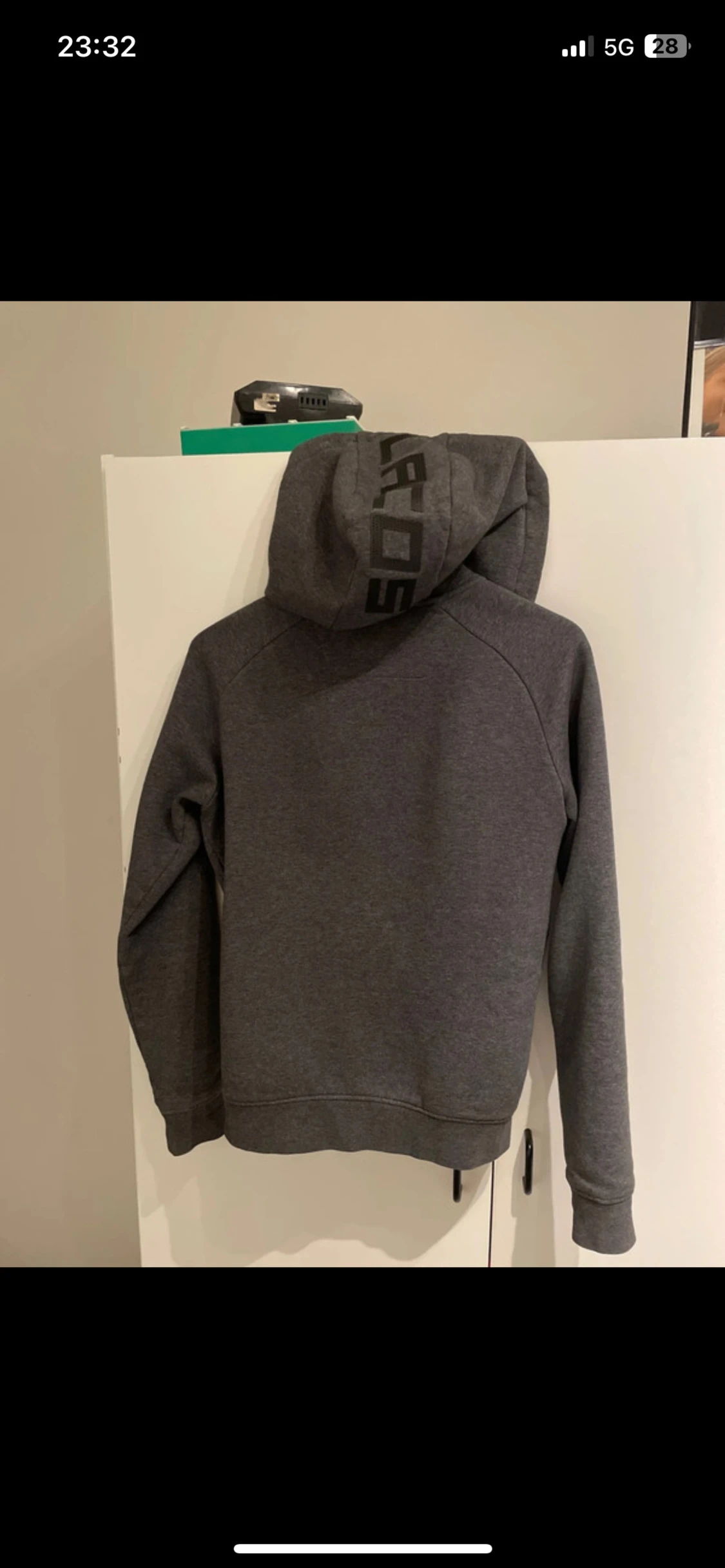 Grå hoodie från Lacoste med dragkedja - 1