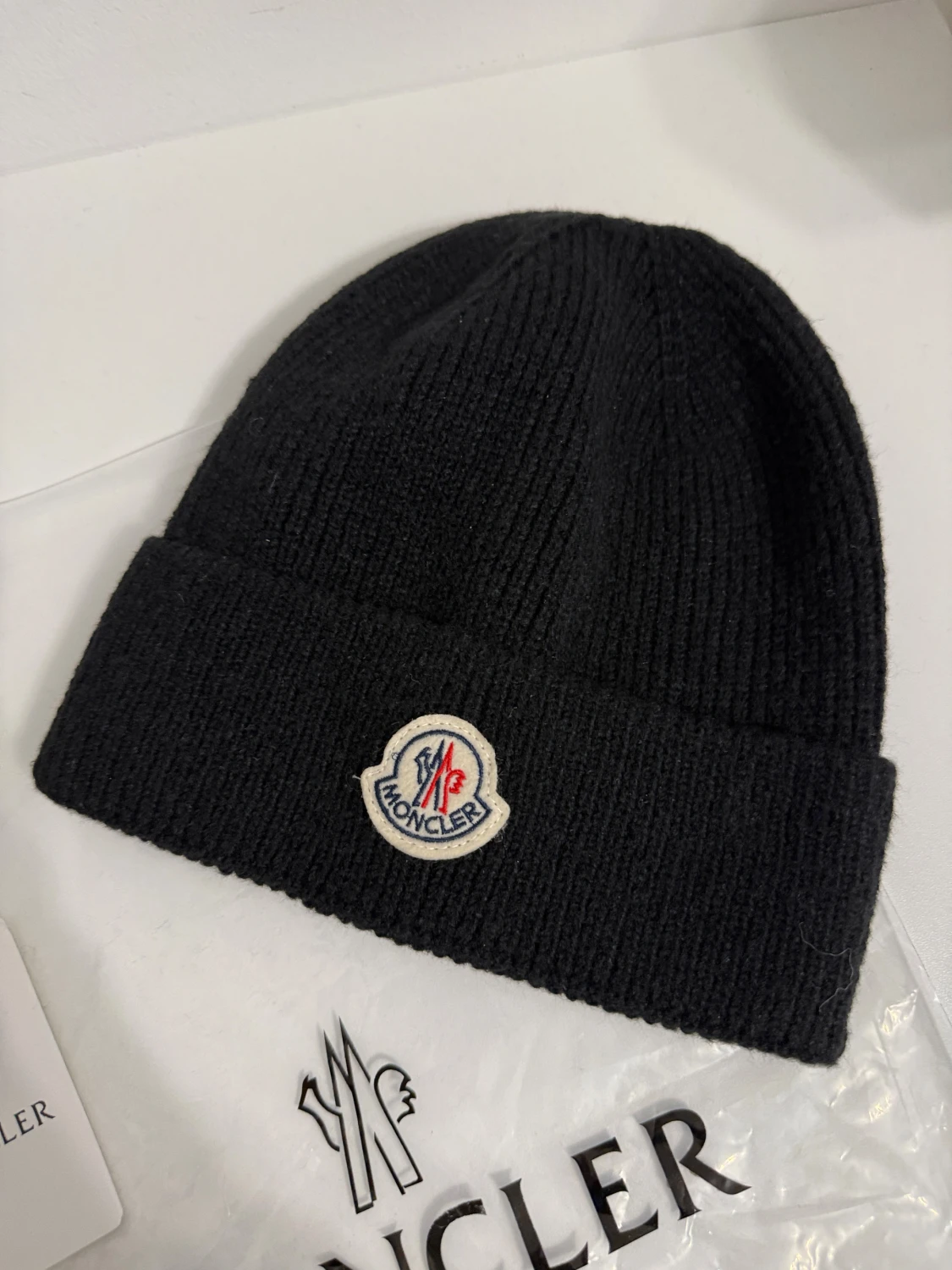Svart Moncler mössa i ull - 1