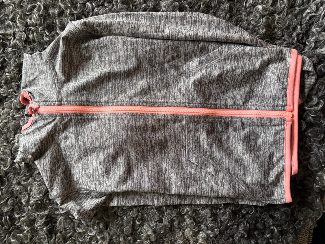 Grå träningsjacka med aprikosa detaljer - 1