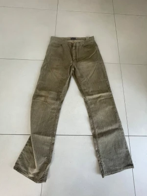 Ett par jeans - Ett par jeans i okänd modell… size 30