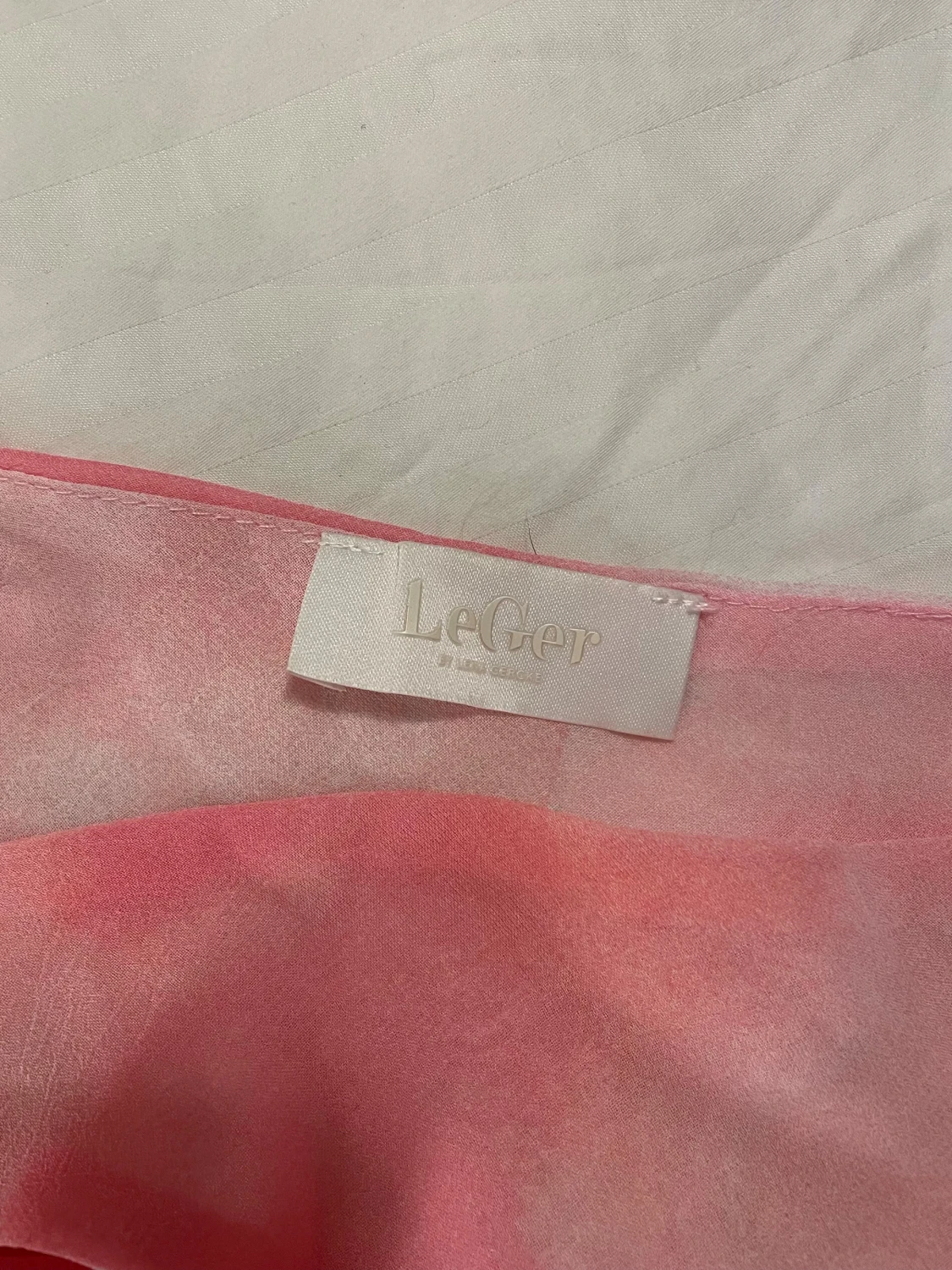 Rosa omlott topp från LeGer | - 2