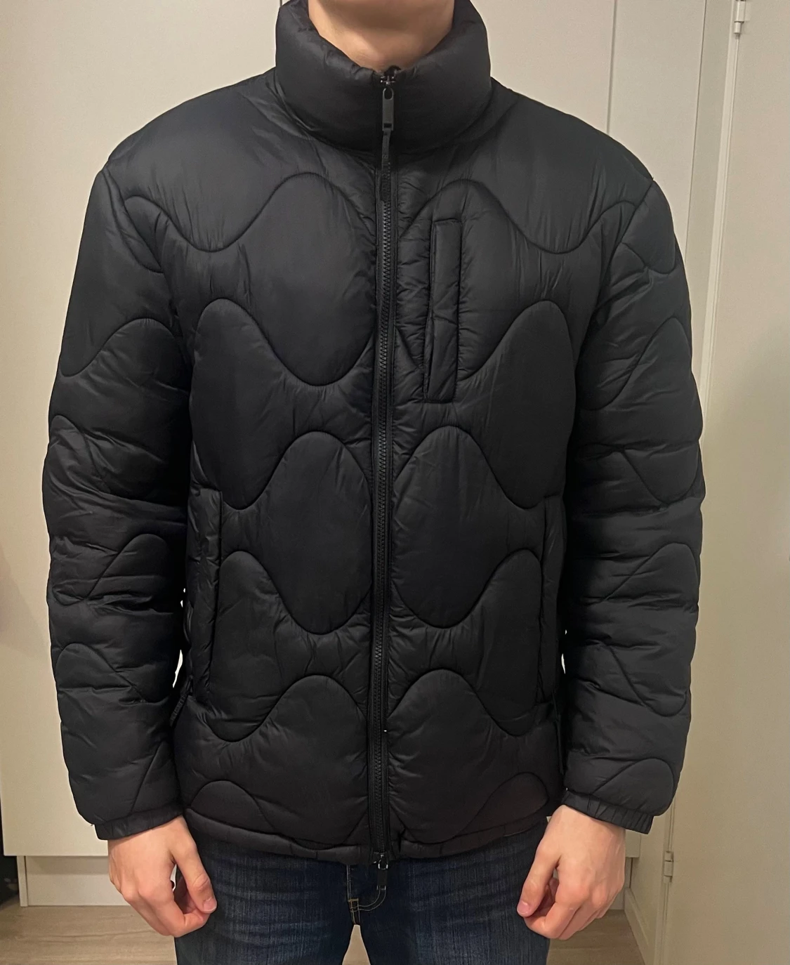 Svart pufferjacka från Selected Homme