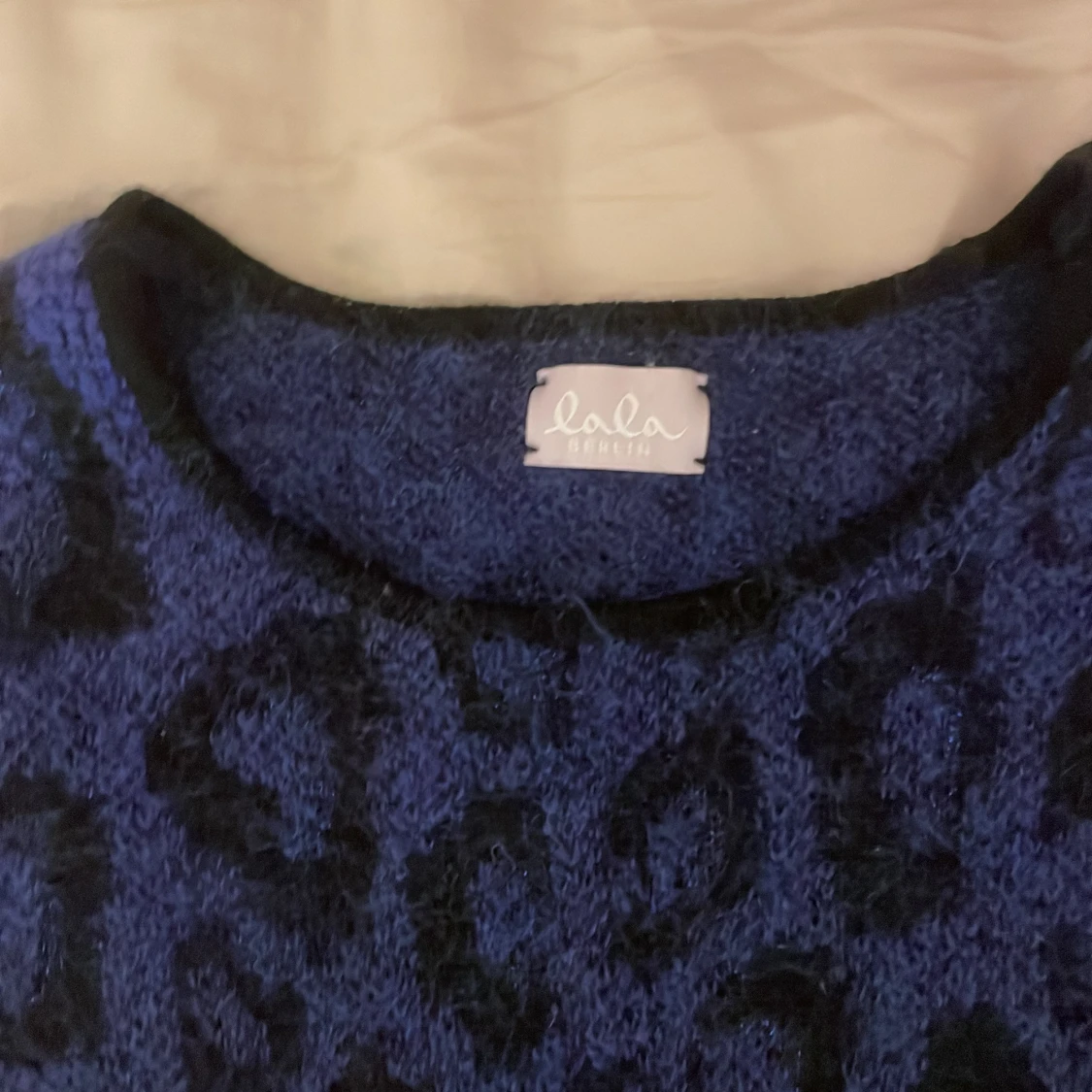 Blå leopardmönstrad stickad tröja Lala Berlin - 1