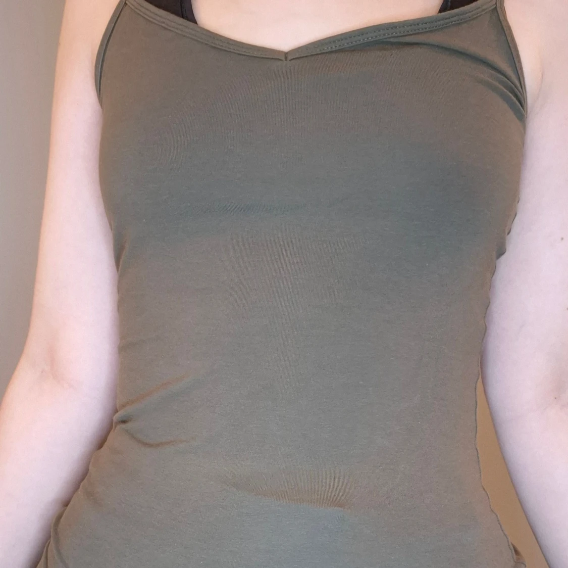 Militärgrönt linne