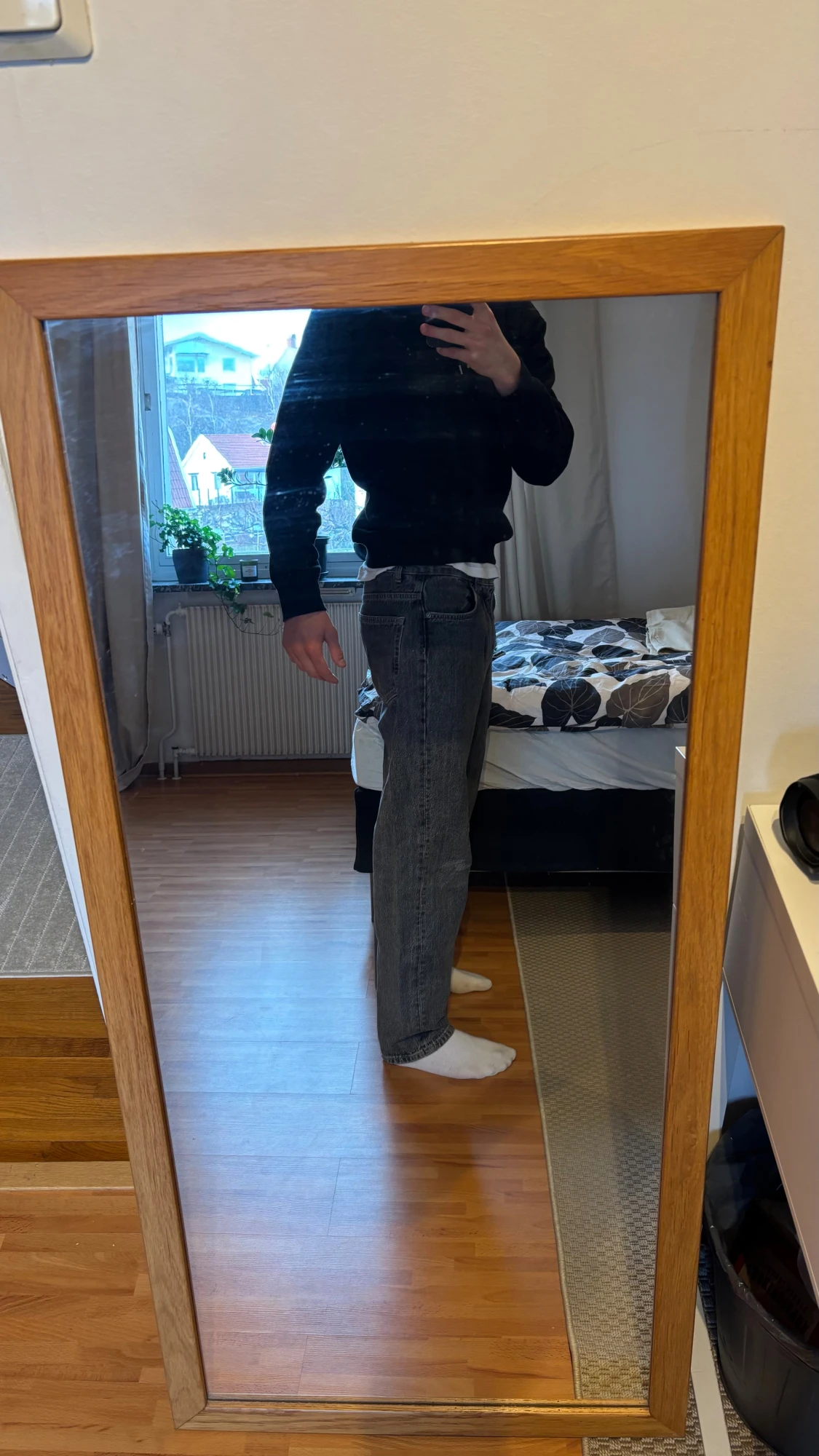 mörkgrå jeans från Bull&Bear Straight fit  - 3