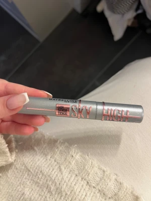 Sky High glitter mascara  - Helt oöppnad, oanvänd 