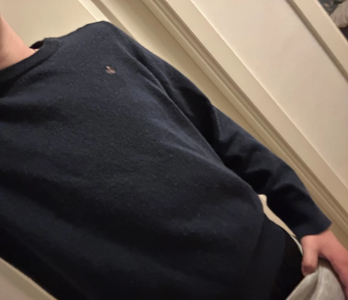 Mörkblå stickad tröja från Morris