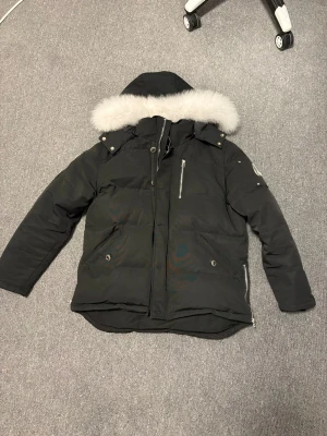 Moose Knuckles - Säljer en Moose Knuckles Jacka 