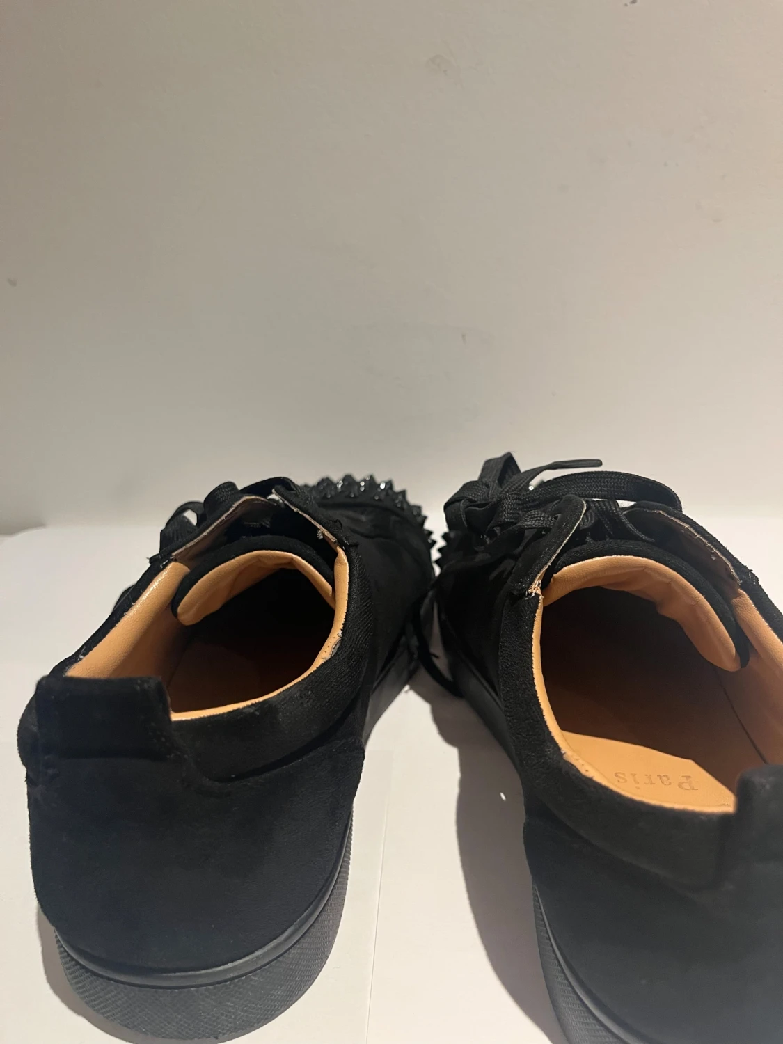 Christian Louboutin svarta sneakers med nitar - 3