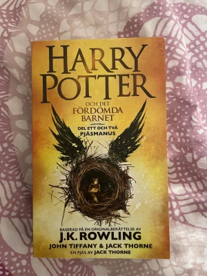 Harry Potter och det fördömda barnet - Nyskick💞 använd gärna köp nu