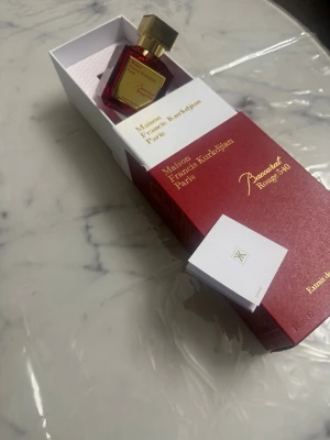 Baccarat rouge  - Säljer en baccarat rougee för ett bra pris. Passar dig perfekt ifall du vill vara unik bland andra