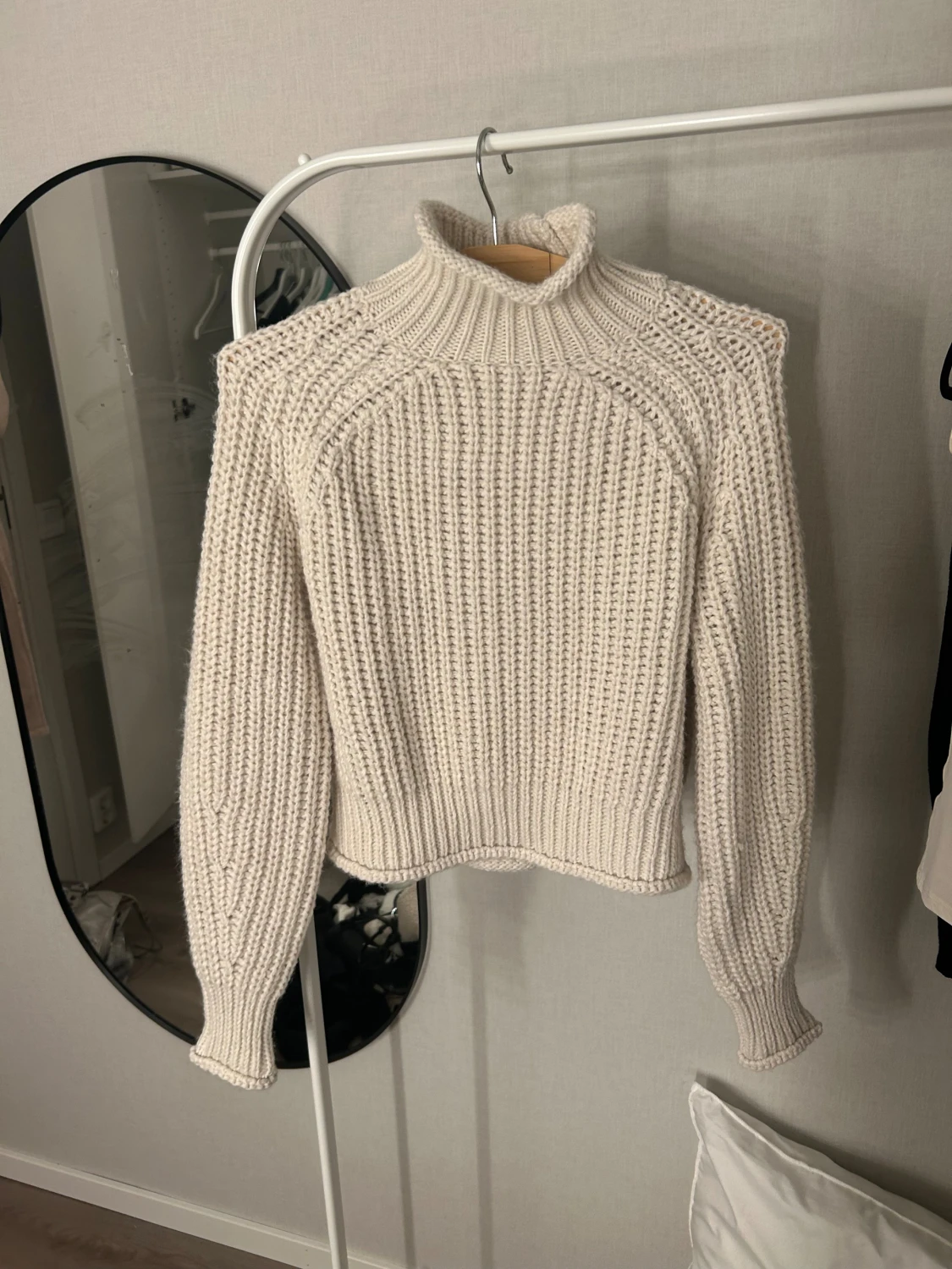 Beige/vit stickad tröja - 4