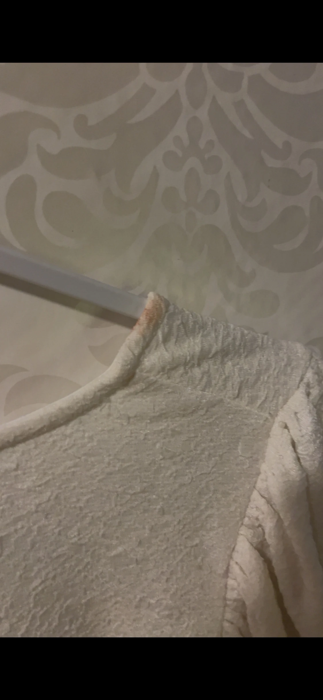 Vit omlottopp med puffärm från Bik Bok - 5