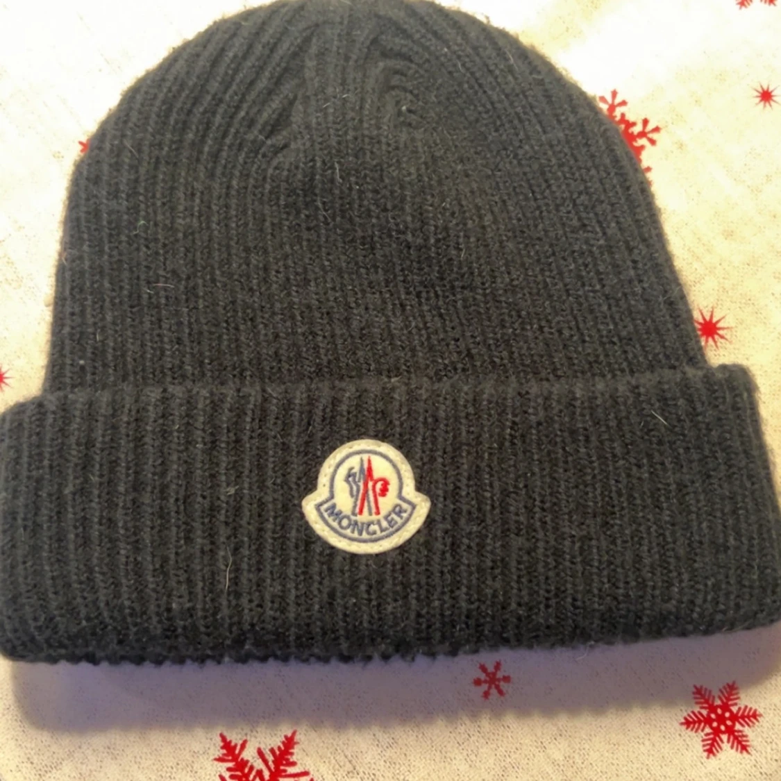 Svart Moncler mössa