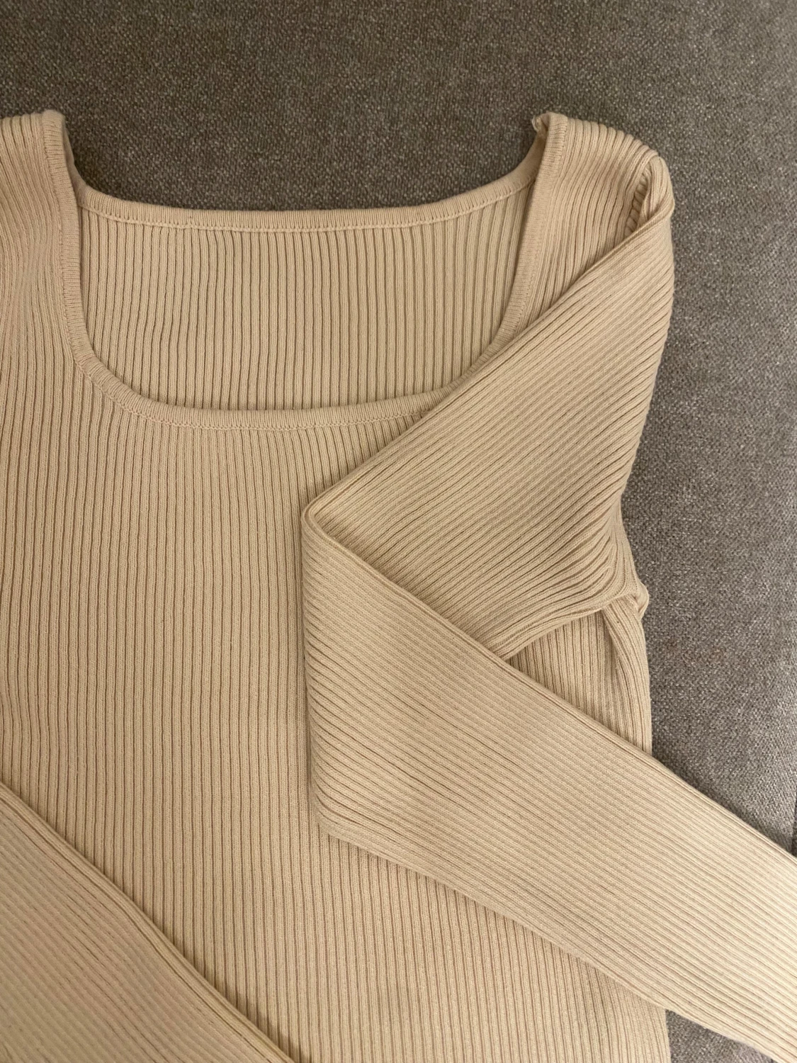 Beige ribbad långärmad topp - 3