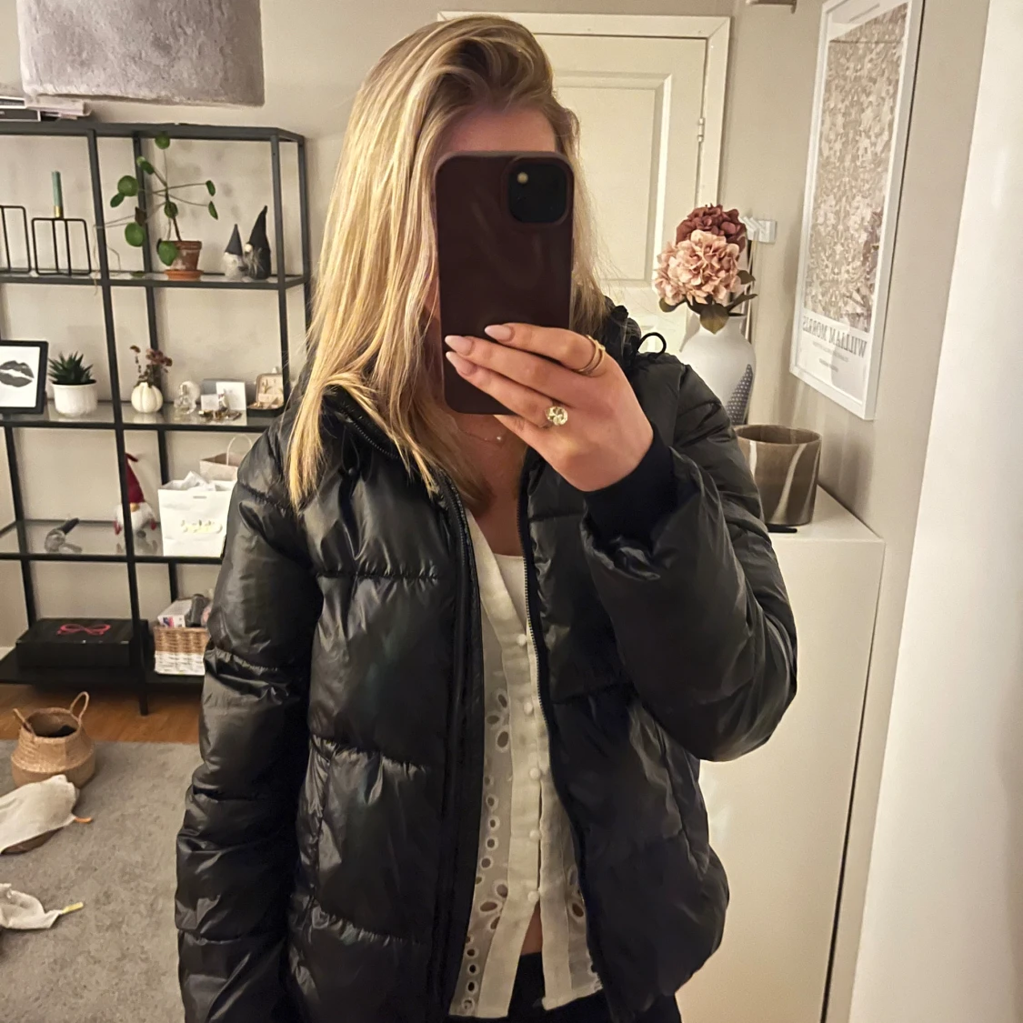 Svart pufferjacka från Hööks