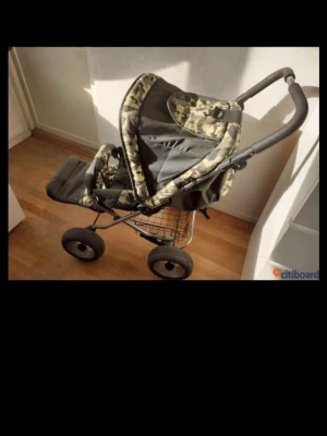 Emmaljunga barnvagn  - Emmaljunga barnvagn i fint skick. 