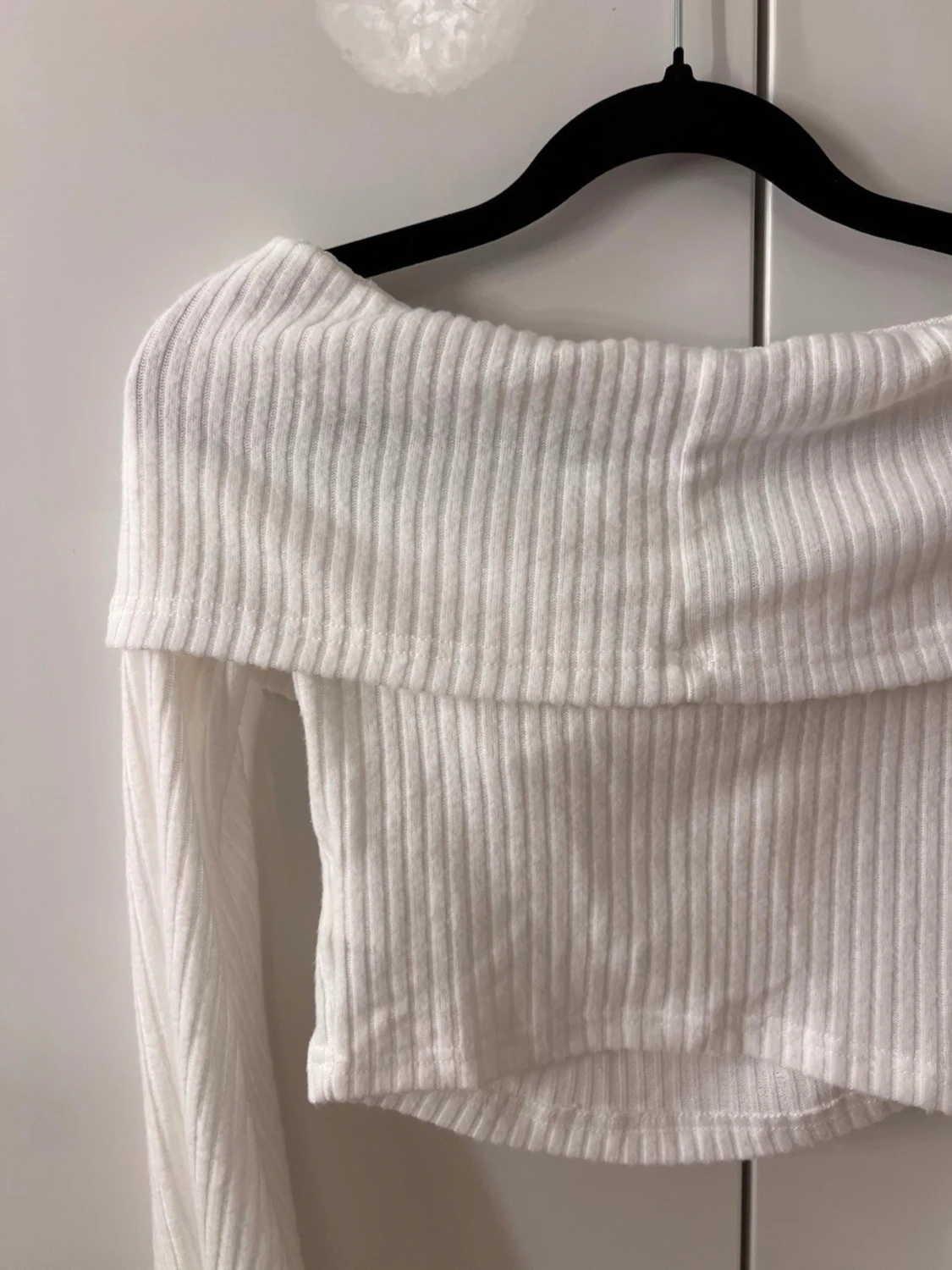Off shoukder vit tröja  - 2
