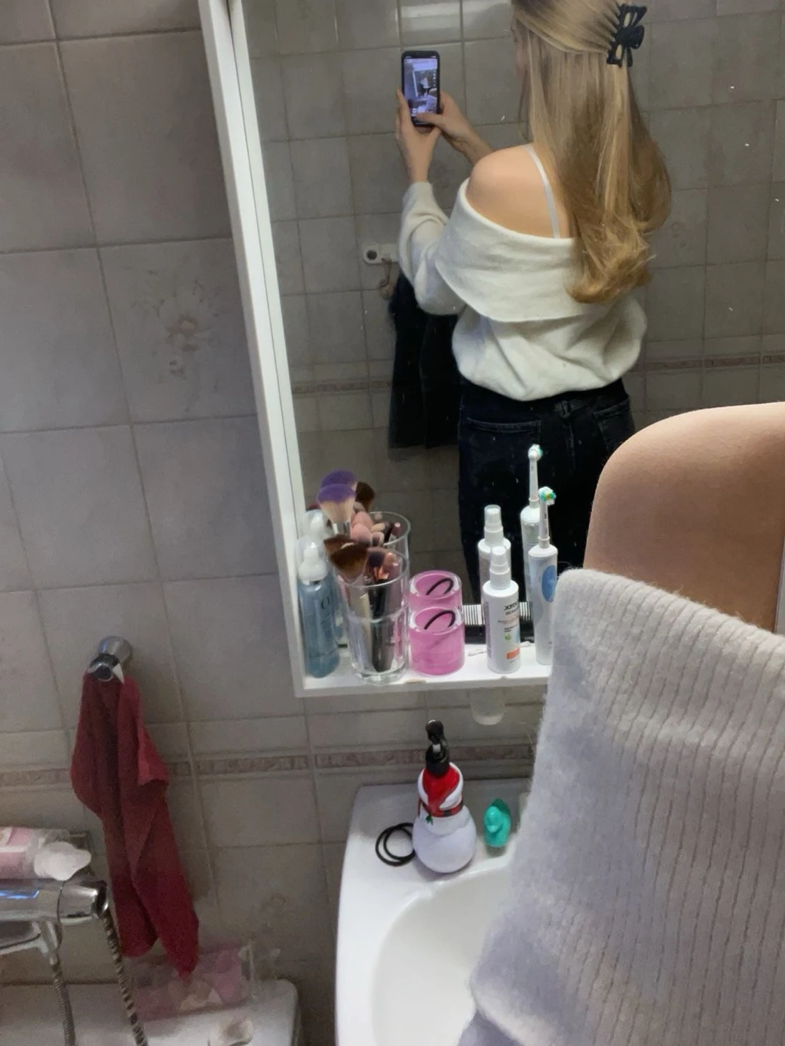 Vit offshoulder stickad tröja - 1