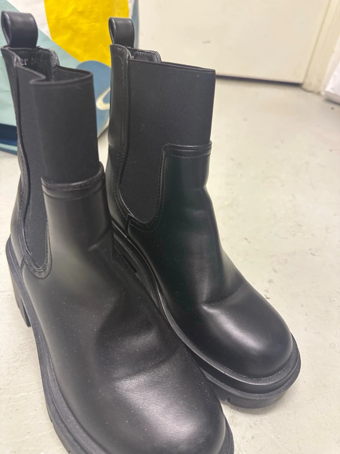 Svarta chelsea boots från Super Me - 2