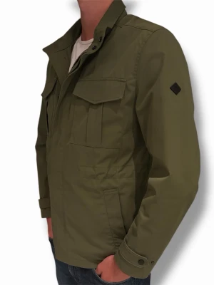 J.Lindeberg Jacka - Trendig J.Lindeberg Jacka | Skick 9,5/10 inga skador | Storlek L och färgen mörkgrön | SLUTSÅLD MODELL | Nypris 4000kr | Hör av er för mer information/bilder!