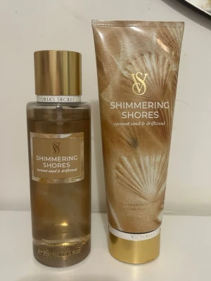 Victorias secret body mist & lotion - Victorias secret body mist & lotion i doften shimmering shores. Använd max ca 3-4 ggr. Fick som present sommaren 2024.