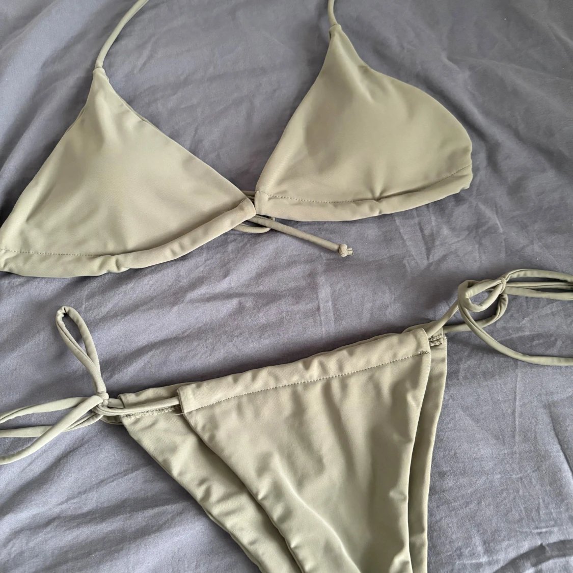 Olivgrön triangelbikini - 1