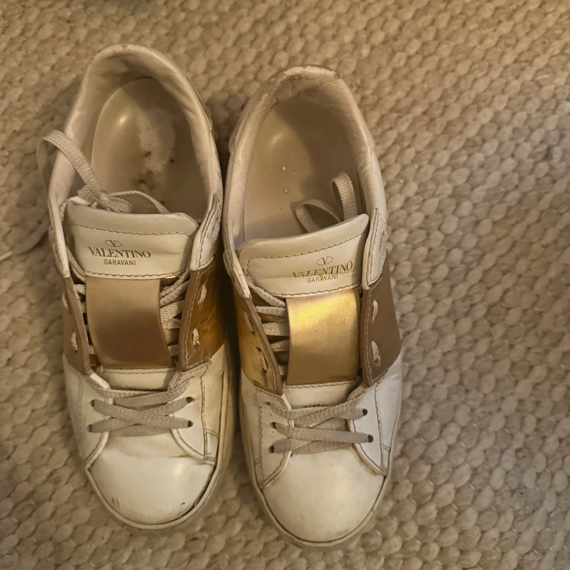 Valentino Garavani sneakers med guld - 1