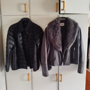 Jacka storlek L - Svart tunnare jacka storlek L 150kr märke tuxer. Grå jacka med fusk päls 150kr från new yorker GRÅ JACKA SÅLD. 