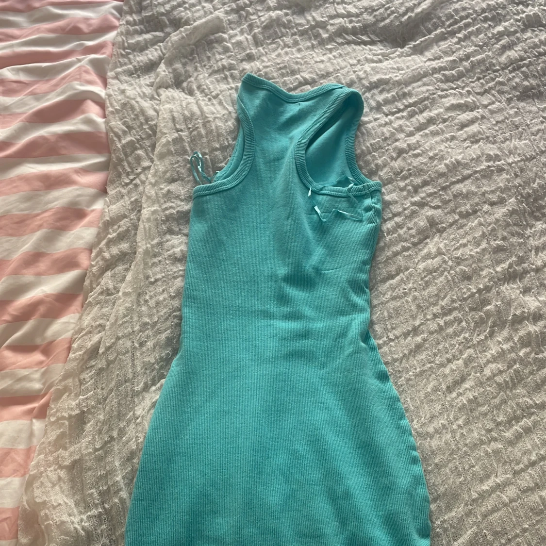 Turkos ribbad klänning från FB Sister - 2