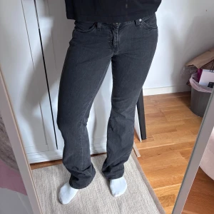 Wrangler bootcut jeans  - Såå snygga. Köpta second hand. För små för mig därav att jag säljer. 
