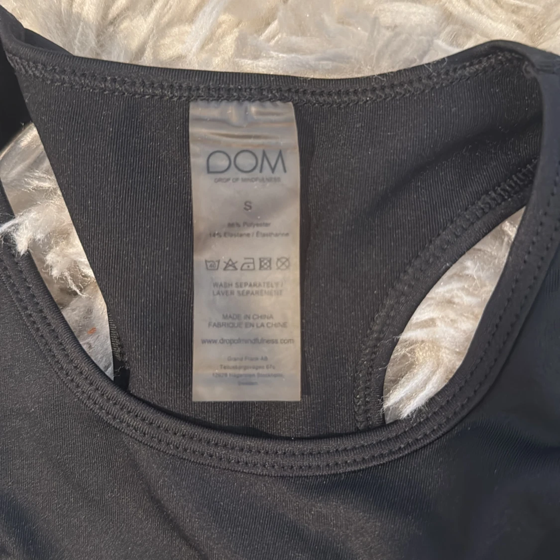 Svart linnetopp från Drop of Mindfulness - 2