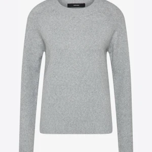 Vero Moda tröja  - Säljer då den inte kommer till användning.